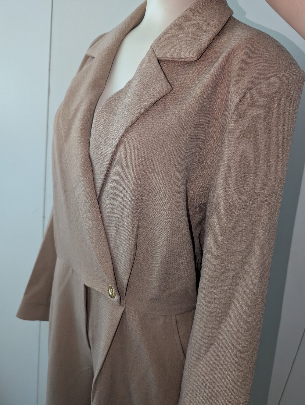 MOOYIUS Elegant Jumpsuit NWT - Picture 6 of 7
